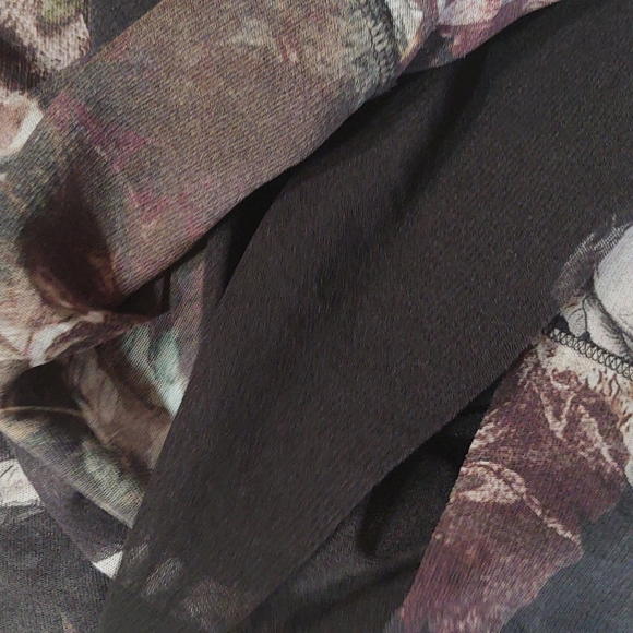 Fuzzi Mesh Sleeveless Top - Picture 5 of 8